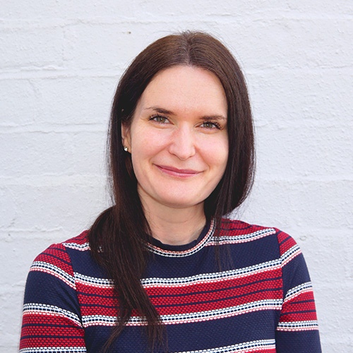 A photo of Lisa Ayers