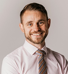 Photo of Dr Richard Axell